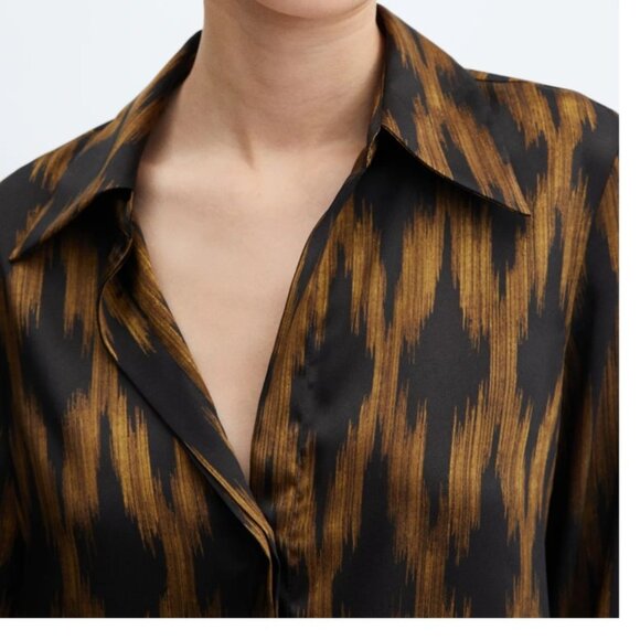 Mango Satin Print Shirt like New - Picture 2 of 9